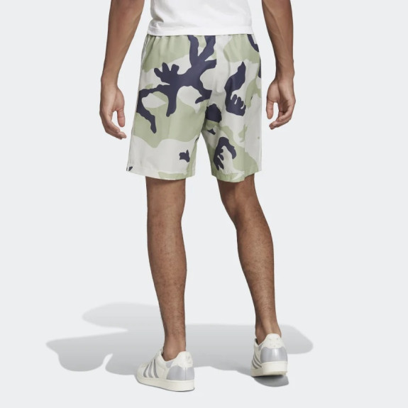 GRAPHICS CAMO SHORTS