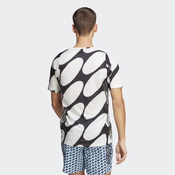 X MARIMEKKO RUN ICONS 3-STRIPES TEE