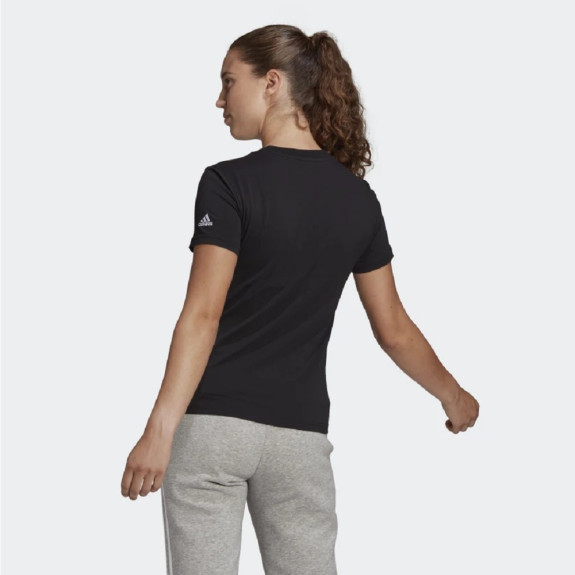 LOUNGEWEAR ESSENTIALS SLIM LOGO TEE