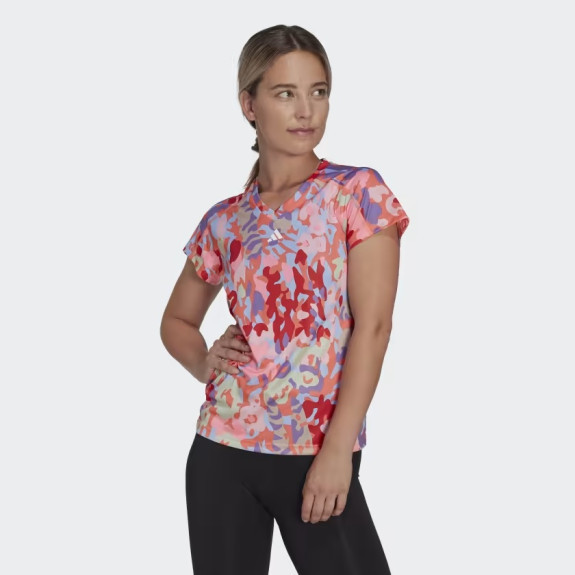 AEROREADY TRAIN ESSENTIALS MINIMAL BRANDING V-NECK FLORAL PRINT TEE